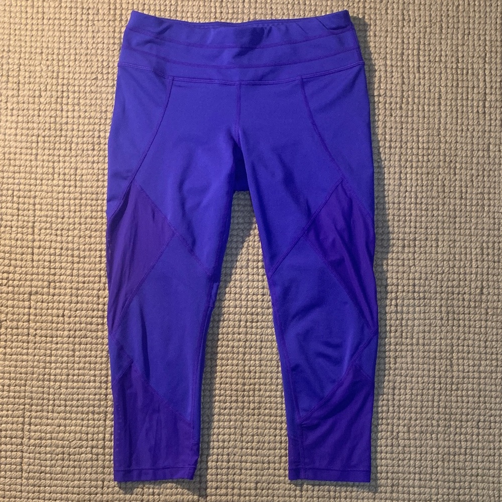Athleta Purple Cropped Mesh Detail Leggings Women’s Small S Mid Rise EUC